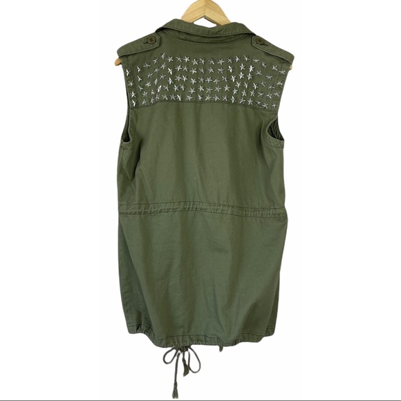 Glad News Army Green Studded Vest Size Medium/Large - Picture 4 of 9